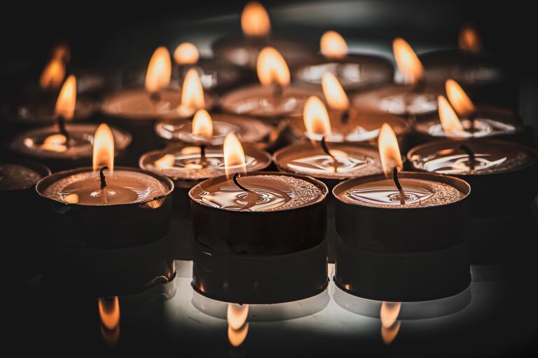 100 Heartfelt Sympathy Card Messages to Offer Comfort in Times of Grief